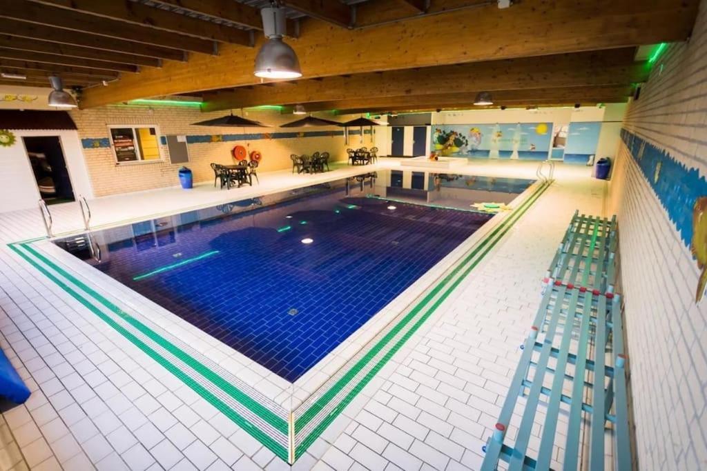Vakantiehuis Aan Het Water -Incl Laadpaal- Ewijk Eksteriør billede
